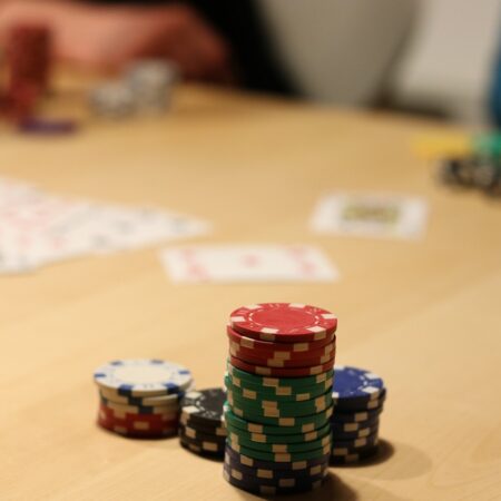 Tutto quello che devi sapere prima di giocare a poker Texas Hold’em