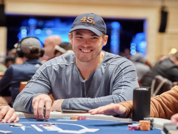 Poker Live: Daniele Miniello comanda al final table Main Event ISOP. Isaia in corsa al Deepstack WSOP, successo per Alex Foxen