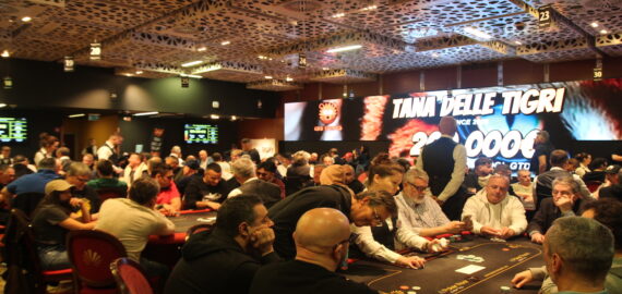 Poker Live: i tornei da non perdere a marzo 2026. Al Perla c’è il Tana delle Tigri. Si gioca anche al King’s e a Campione